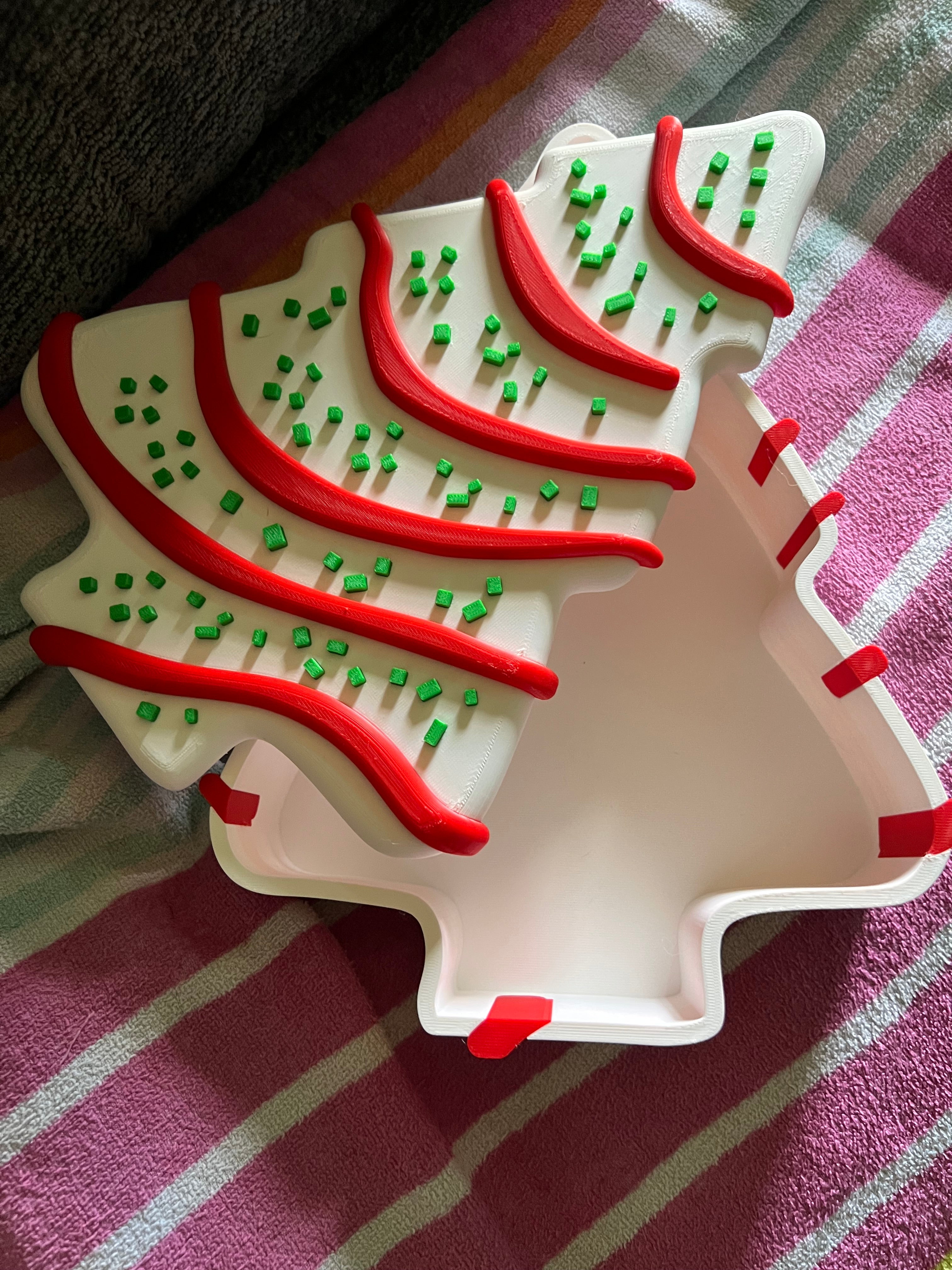 Little Debbie Christmas Cake Storage Bin by 3 D print