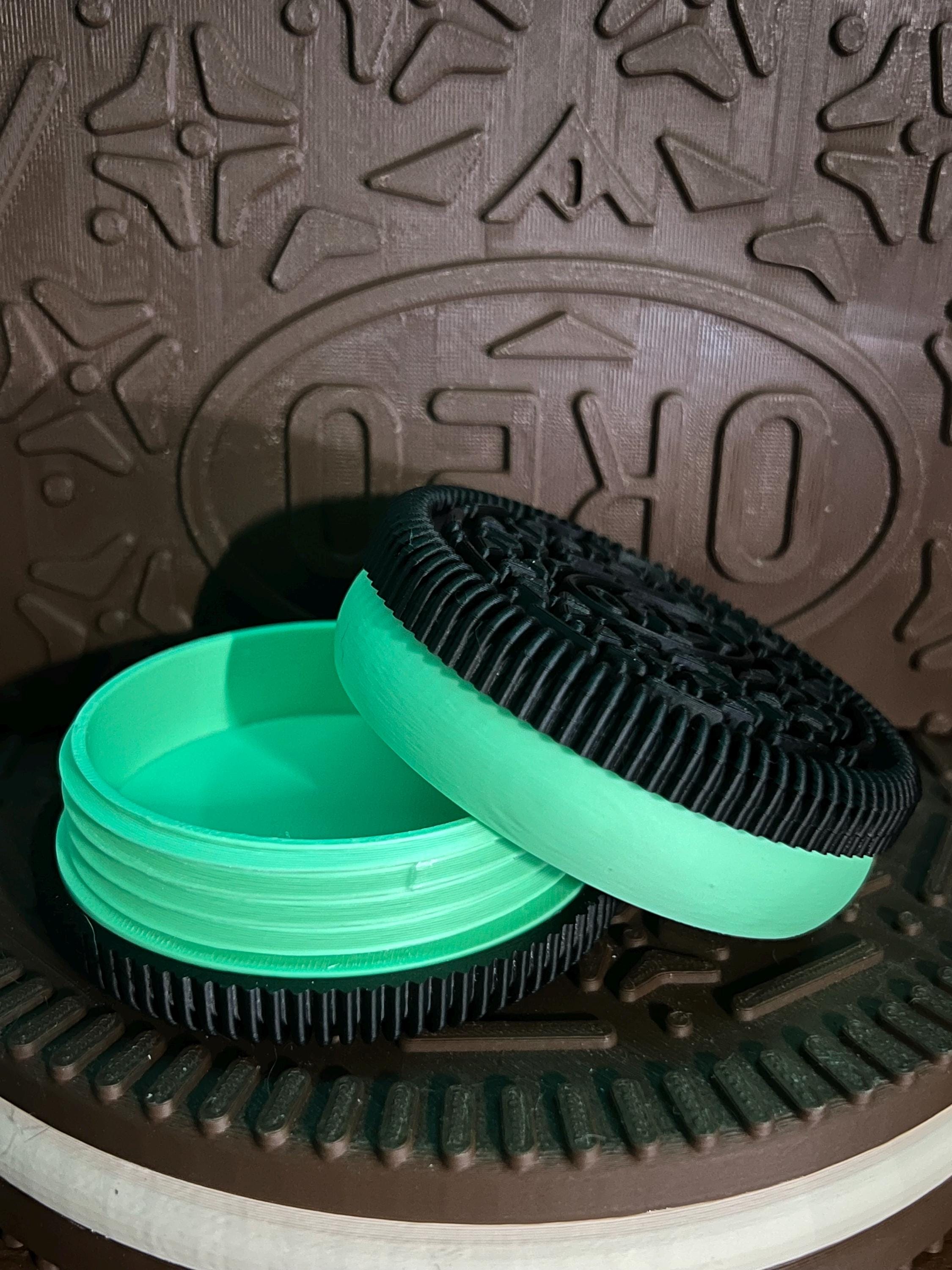 Big Oreo Mint Container by 3D print
