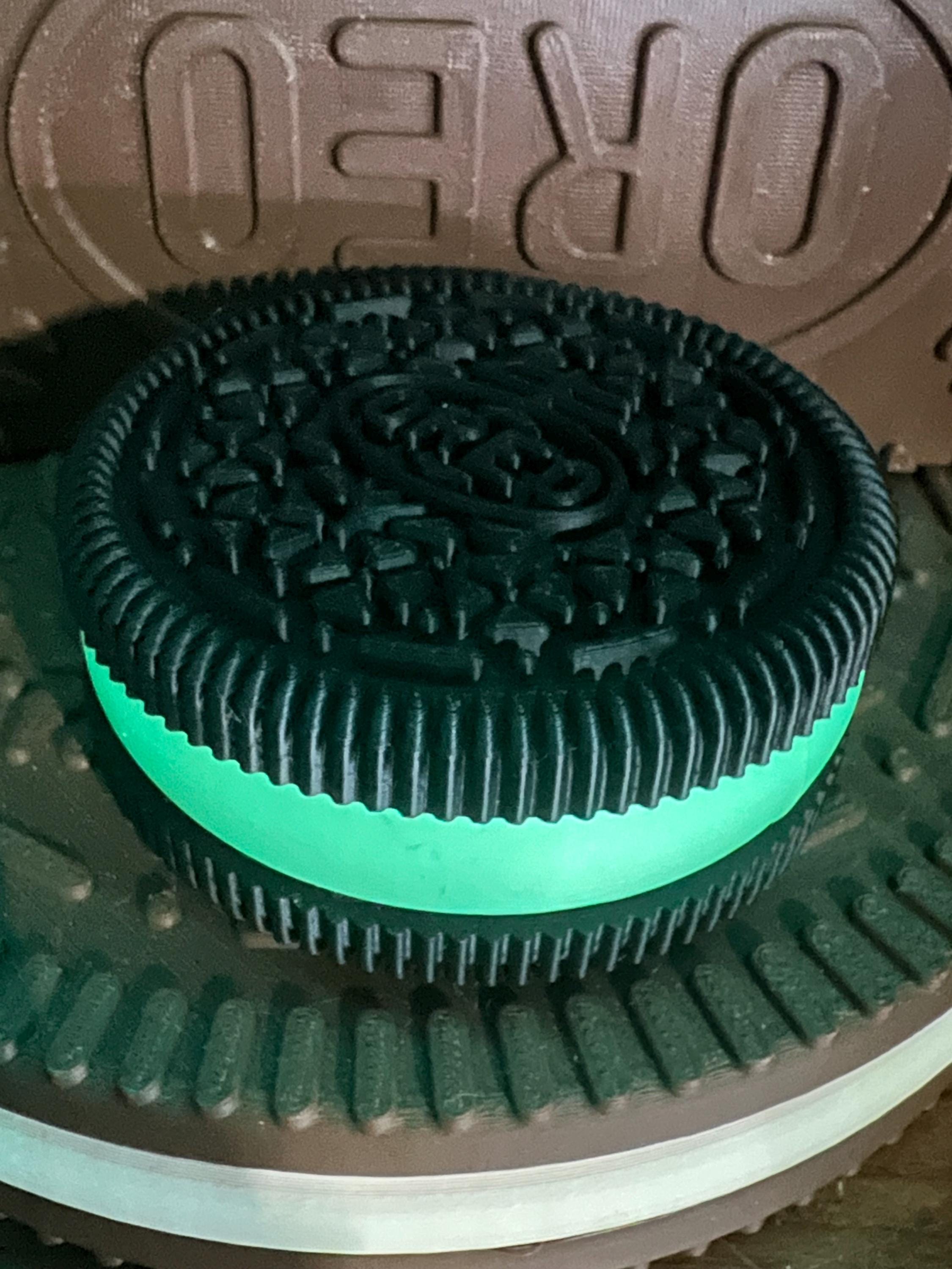 Big Oreo Mint Container by 3D print