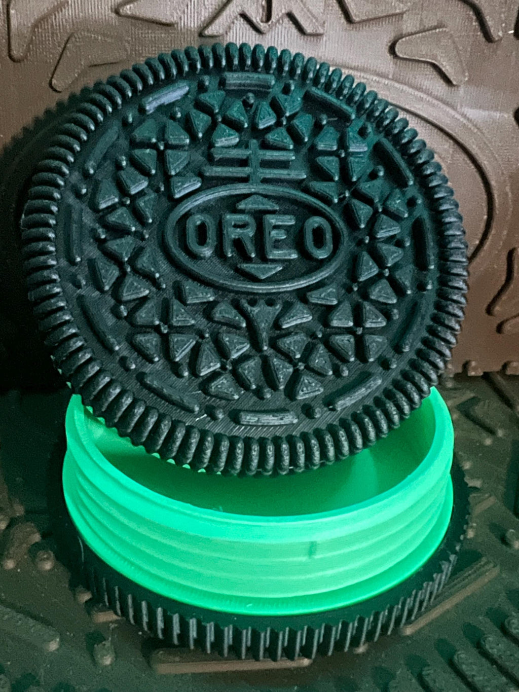 Big Oreo Mint Container by 3D print